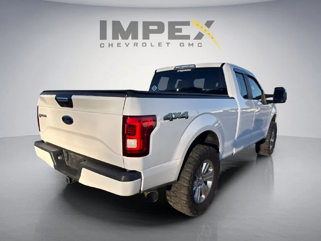 Used 2017  Ford XL image 5