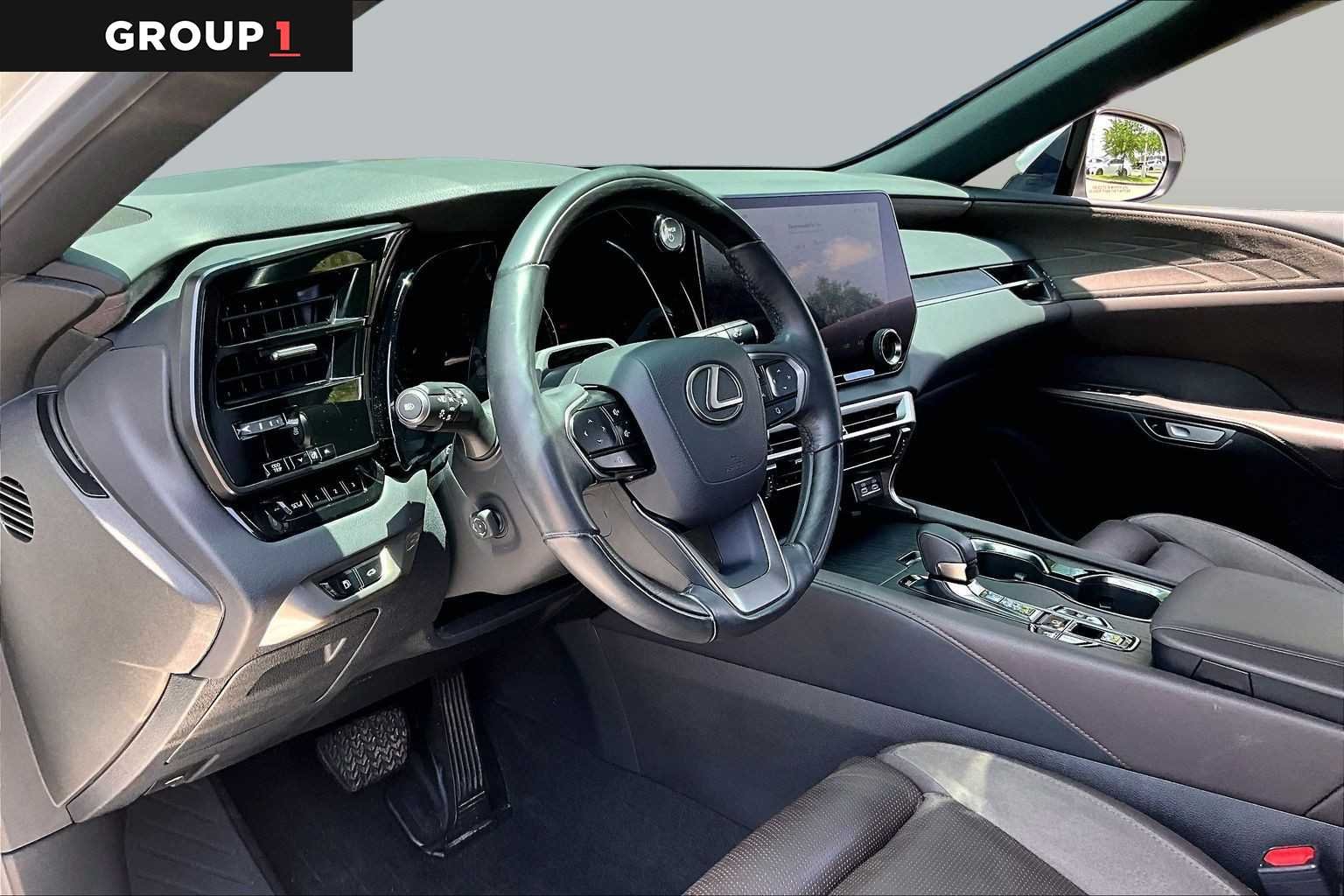 Used 2023 Eminent White Pearl Lexus Luxury image 15