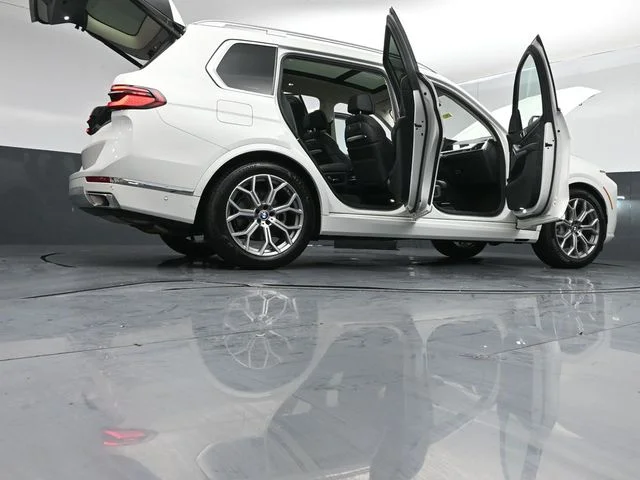 Used 2023 White BMW xDrive40i image 58