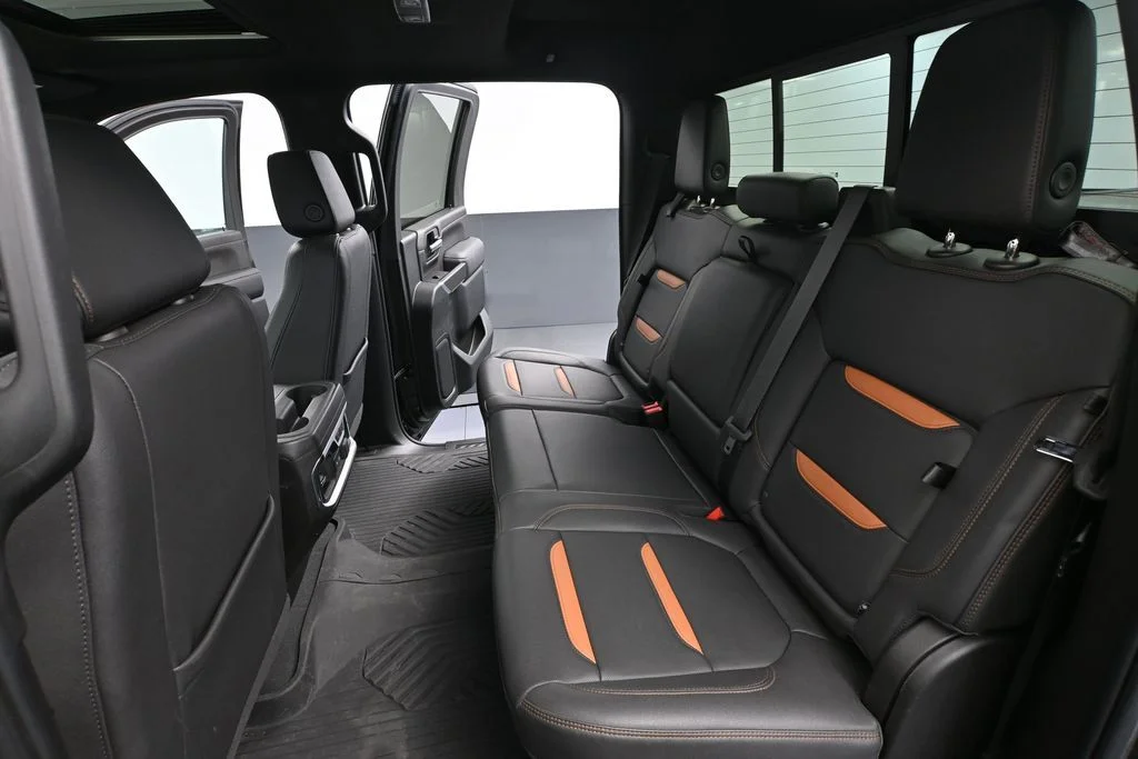 Used 2022 Green GMC AT4 image 46