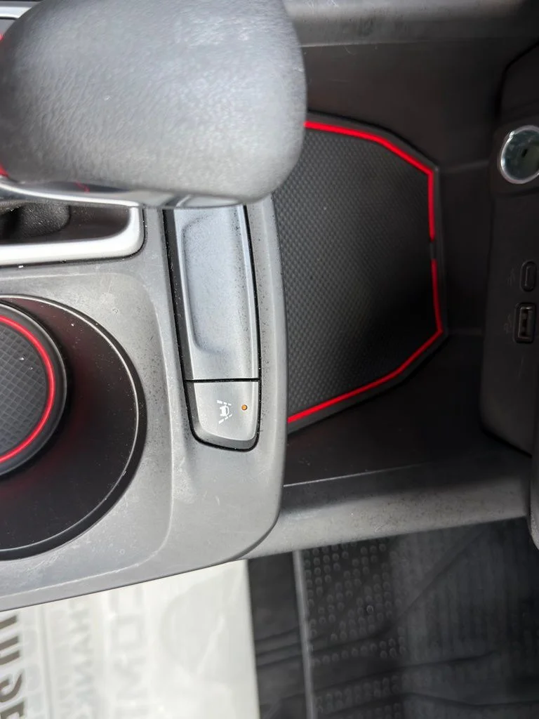 Used 2024 Red Chevrolet 1RS image 32