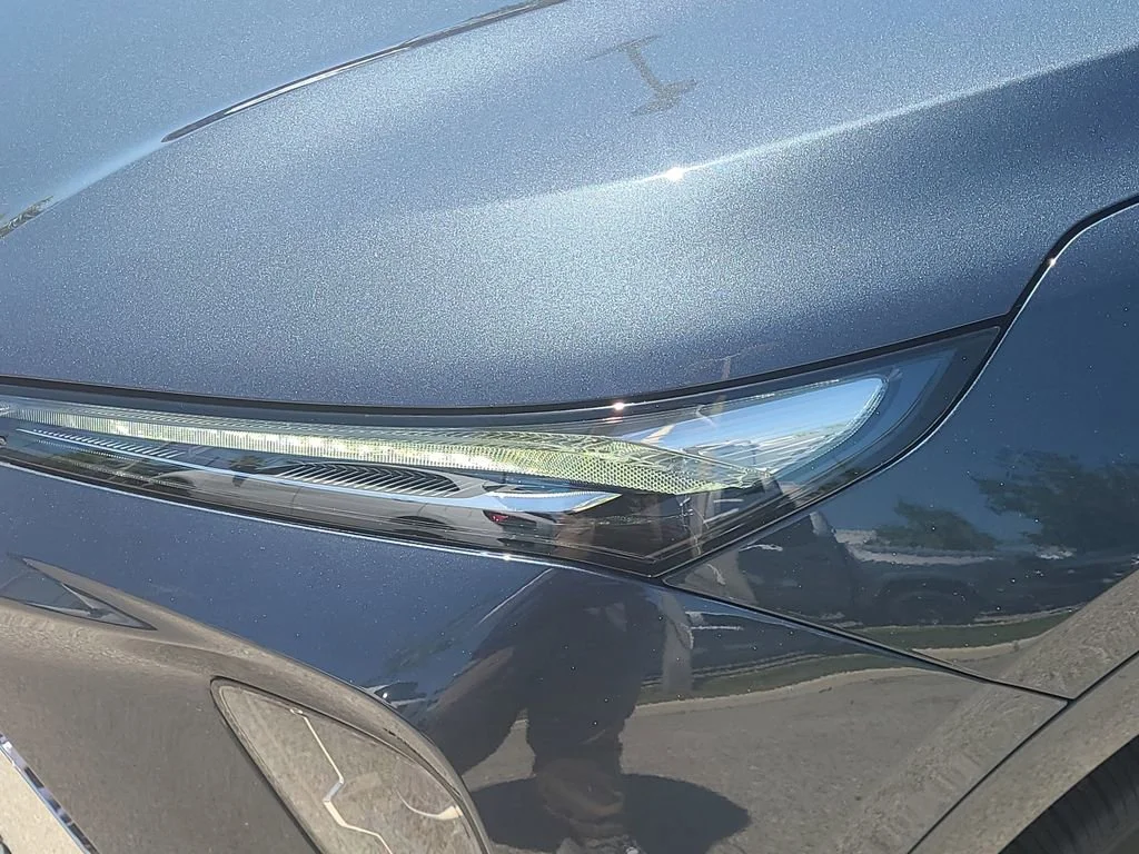 New 2026 Quartz Blue Metallic Buick Avenir image 25