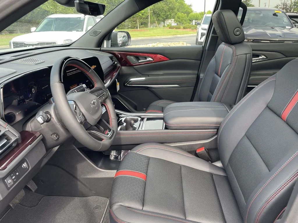 New 2026 Polar White Tricoat Chevrolet RS image 21