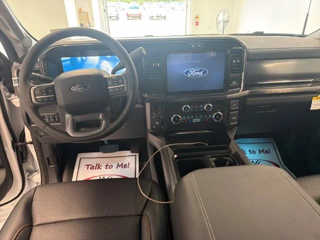 New 2027 Oxford White Ford F-250® Lariat® image 28
