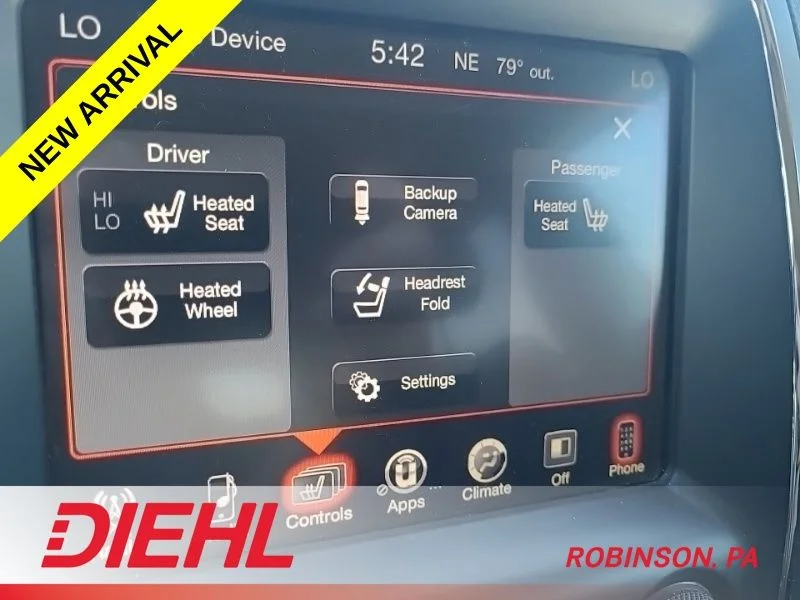 Used 2017 Gray Dodge SXT image 13