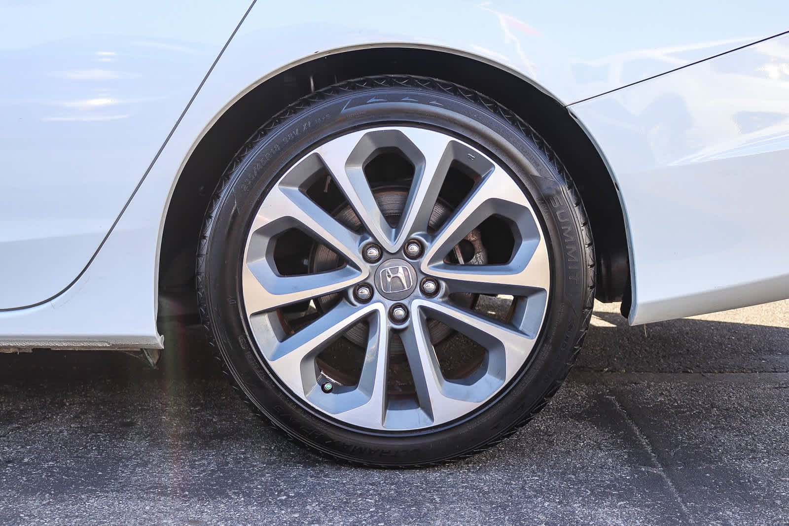 Used 2015 White Honda Sport image 11
