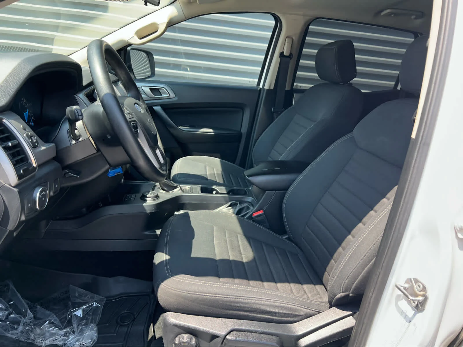 Certified Used 2020 Oxford White Ford XLT image 27