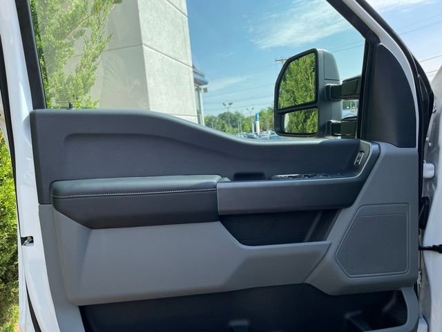 New 2026 Oxford White Ford F-250® XLT image 12