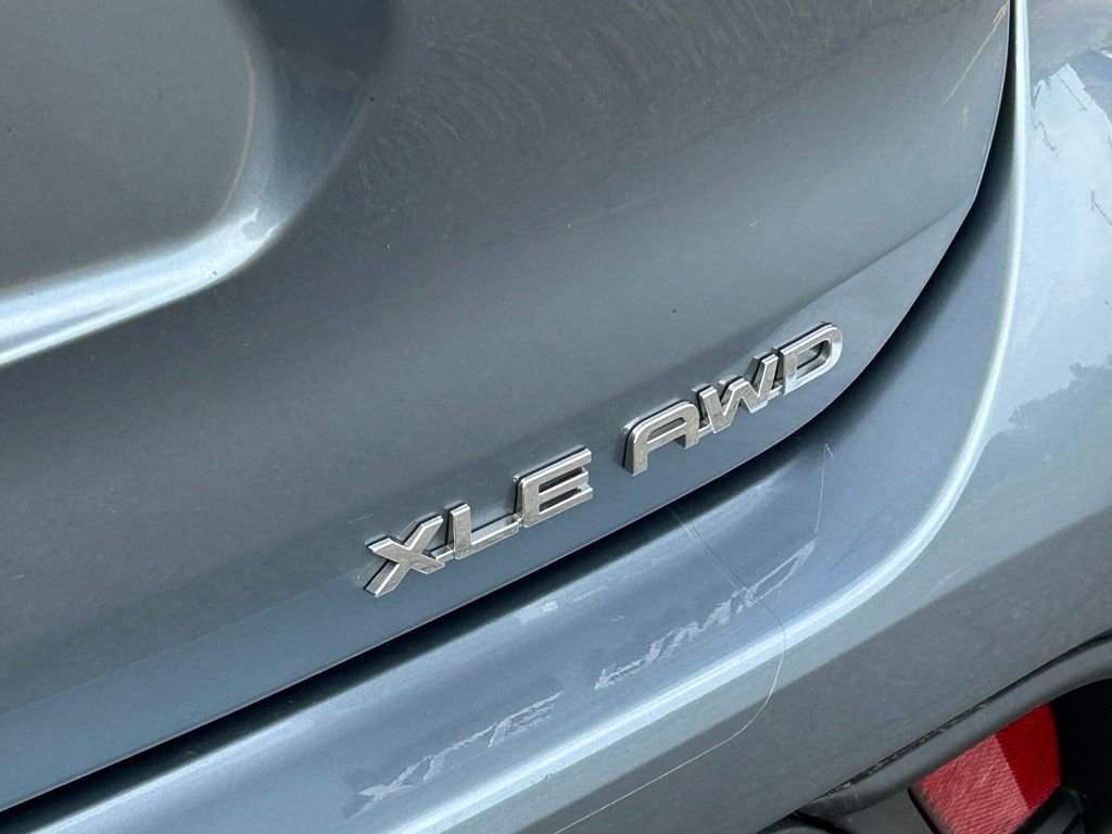 Used 2022 Moon Dust Toyota XLE image 49