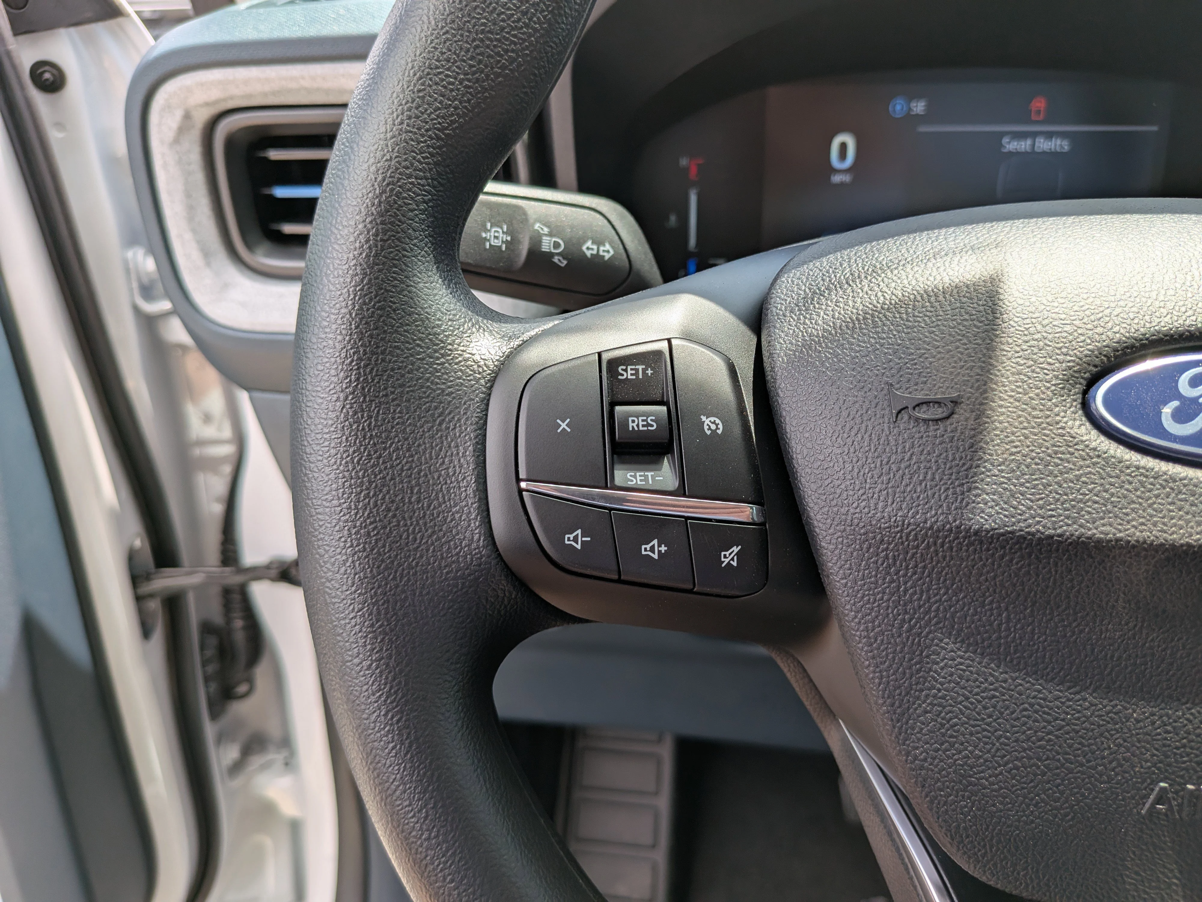 New 2026 Oxford White Ford XLT image 27
