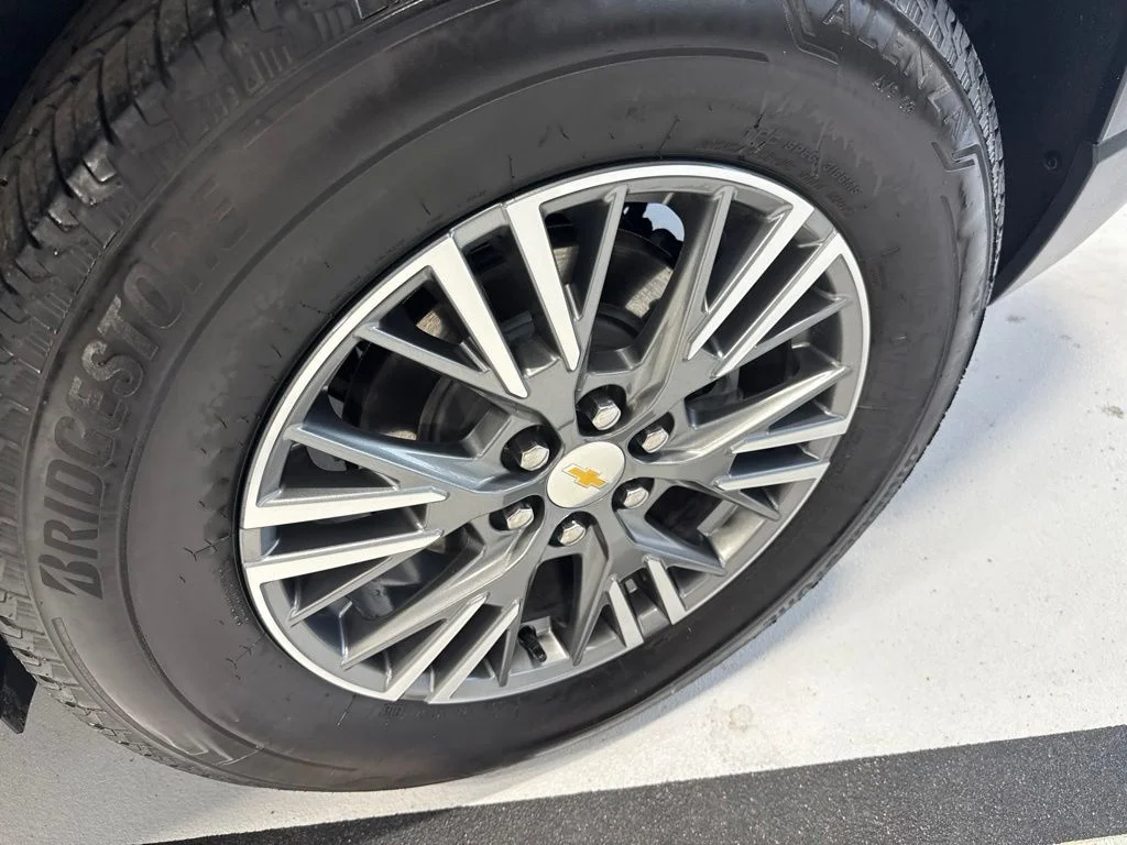 Used 2026 White Chevrolet LT image 15