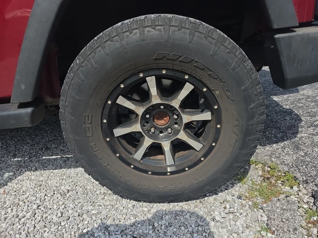 Used 2013 Red Jeep Sport image 27