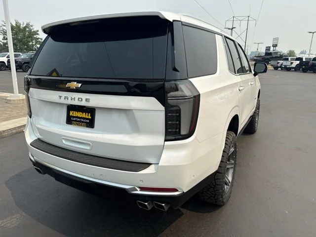 Used 2025  Chevrolet High Country image 5