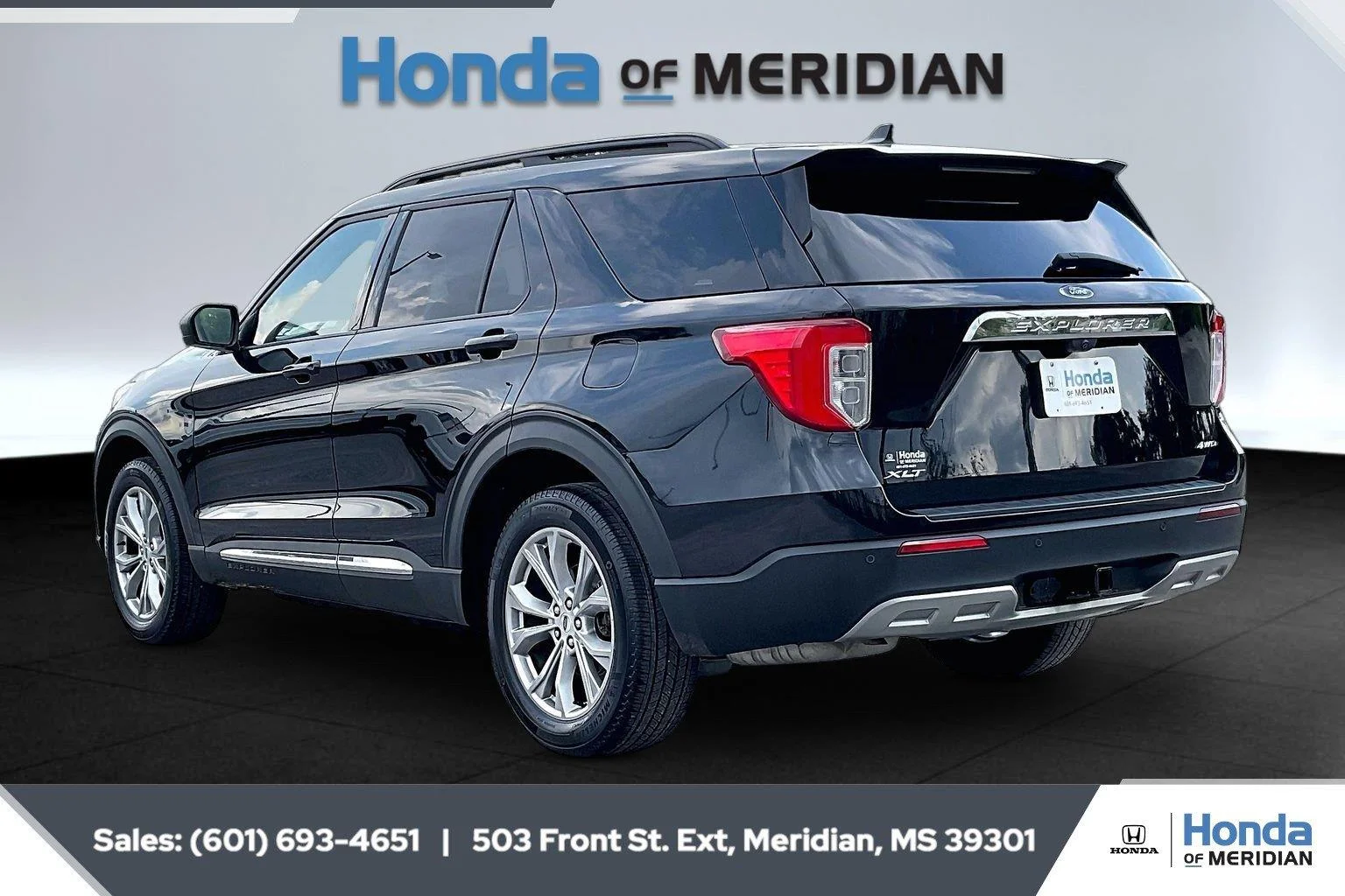 Used 2023 Agate Black Ford XLT image 2