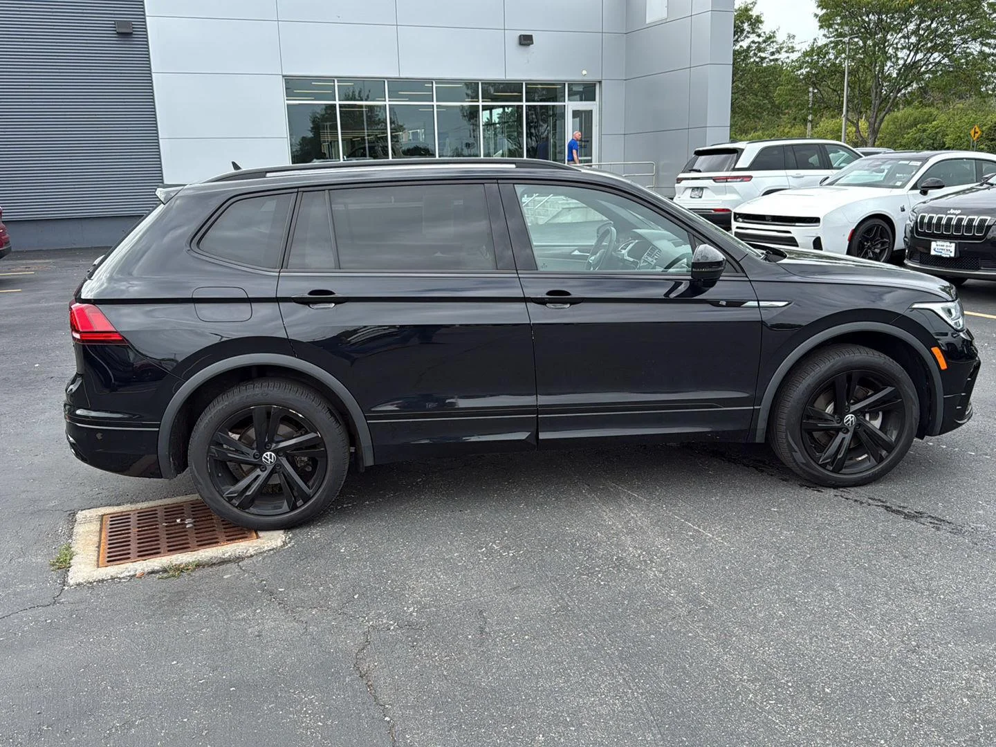 Used 2023 Deep Black Pearl Volkswagen SE R-Line Black image 10
