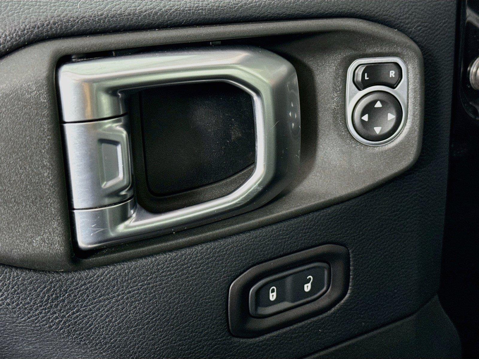 Used 2018 Black Clearcoat Jeep Rubicon image 26