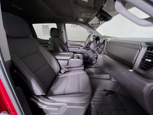 Used 2024 Red Chevrolet LT image 39