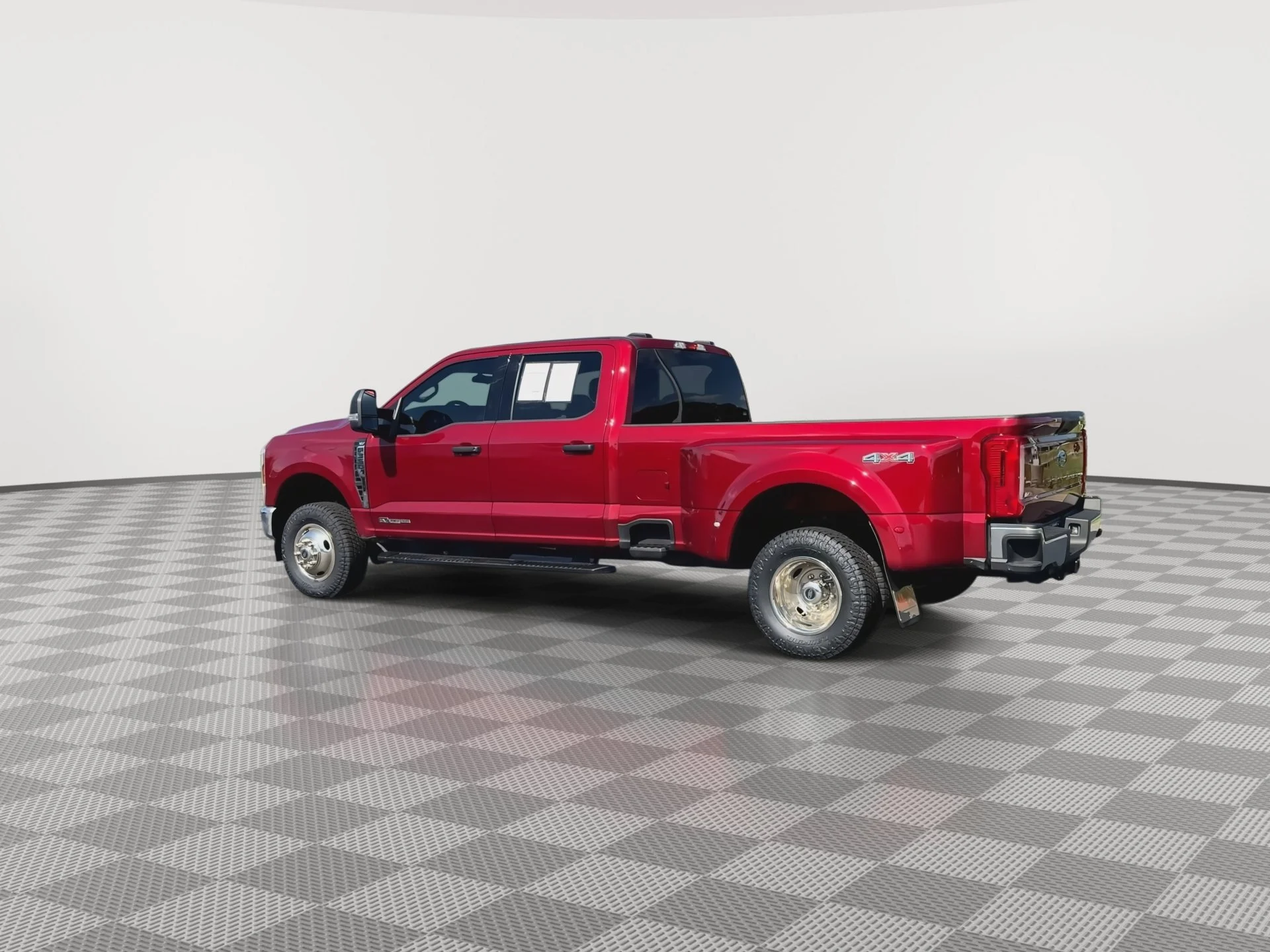 2025 Ford F-350 Super Duty XLT - Photo 6