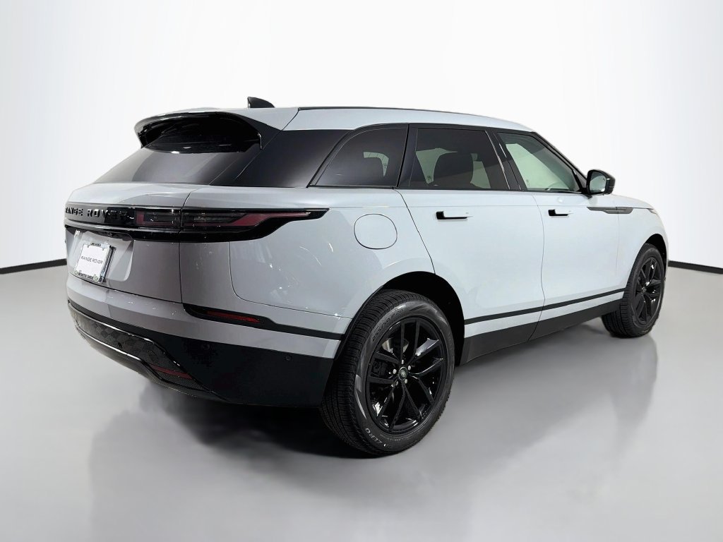 New 2026 Arroios Grey Land Rover S image 5
