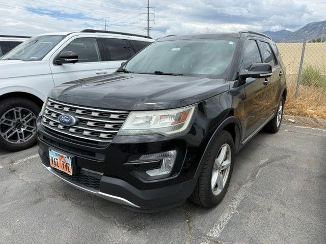 Used 2017 Shadow Black Ford XLT image 36