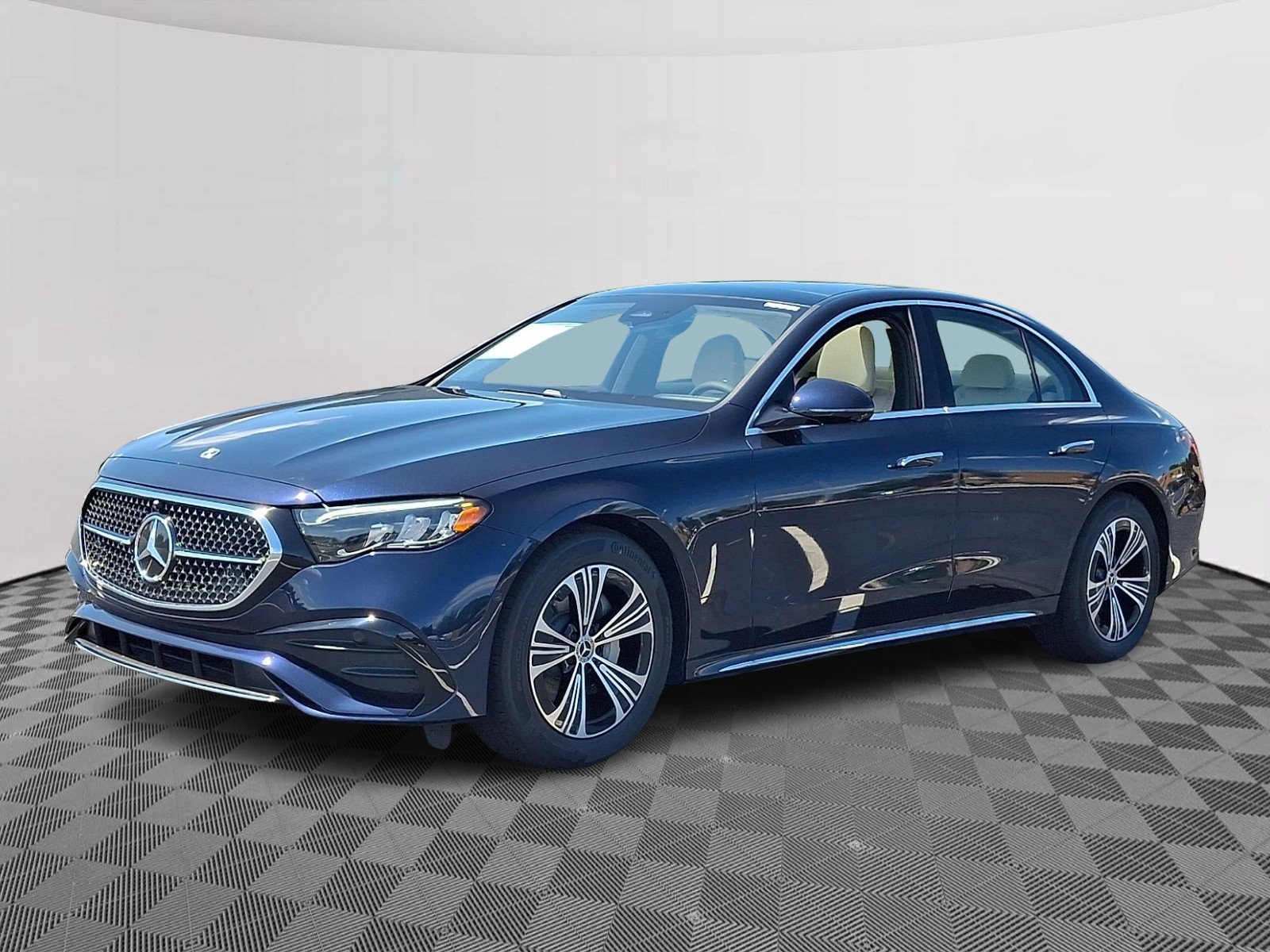 New 2027 Nautical Blue Metallic Mercedes-Benz E 350 image 3