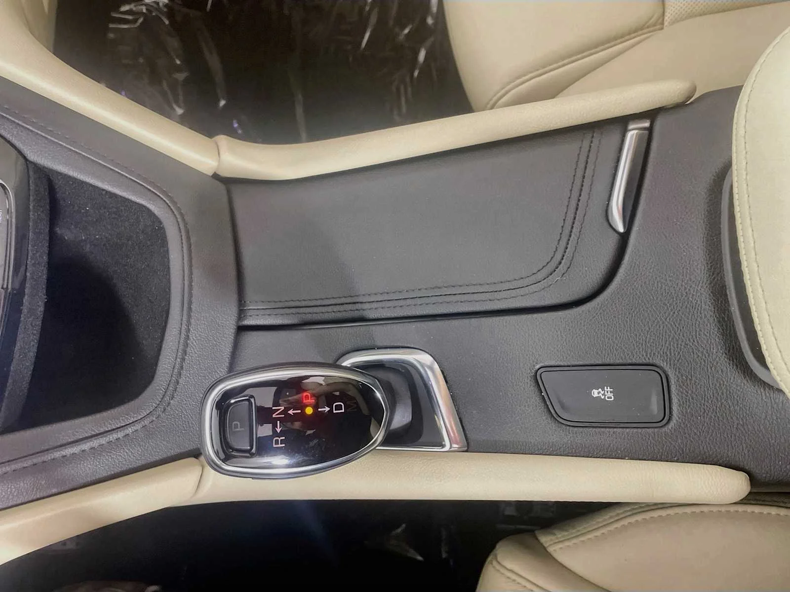 Used 2019 Dark Mocha Metallic Cadillac Luxury FWD image 15