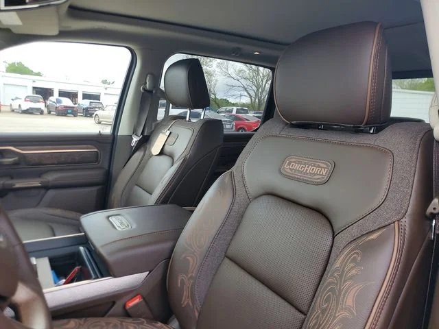 New 2026 Diamond Black Crystal Pearl-Coat Exterior Paint RAM Limited image 16