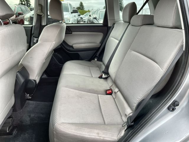 Used 2018 Silver Subaru 2.5i image 25