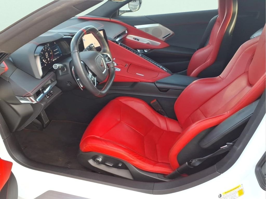 Used 2020 White Chevrolet Stingray image 17