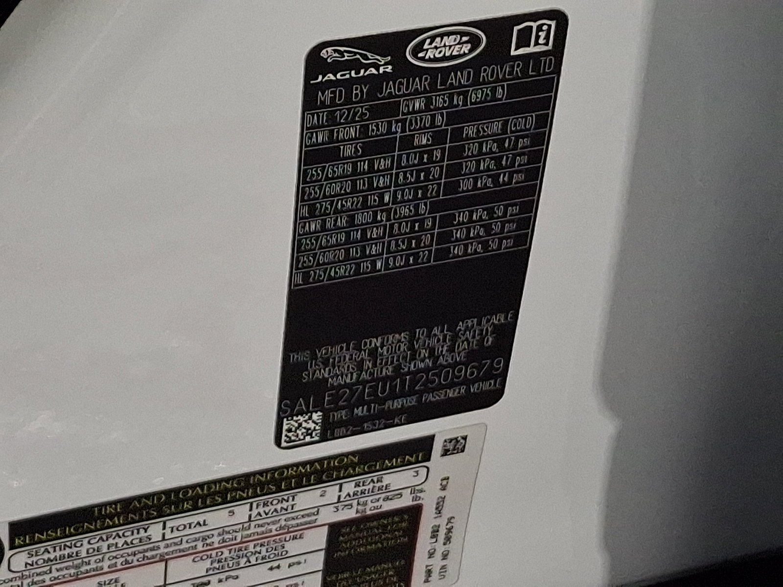 Certified Used 2026 Fuji White Land Rover  image 28