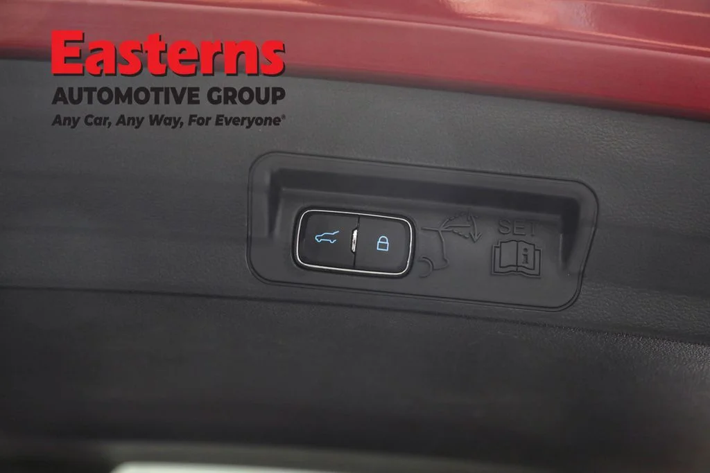 Used 2023 Red Ford XLT image 22