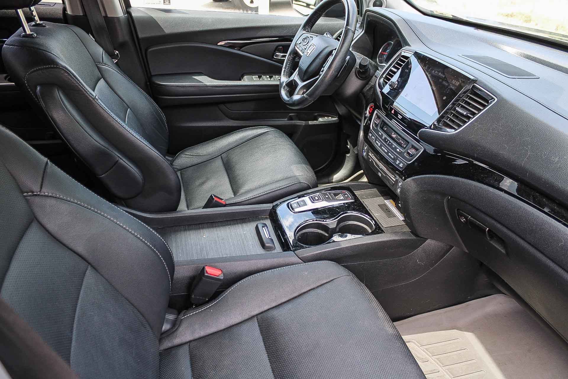 Certified Used 2022 Modern Steel Metallic Honda AWD ELITE image 45
