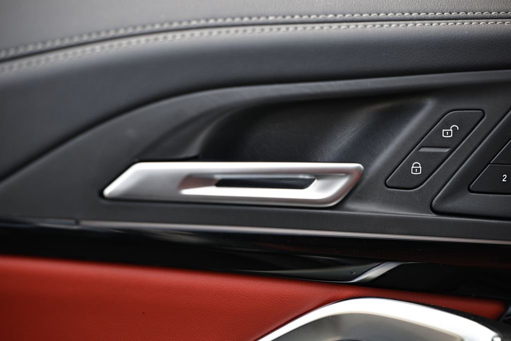Used 2025 Black Sapphire Metallic BMW xDrive28i image 19
