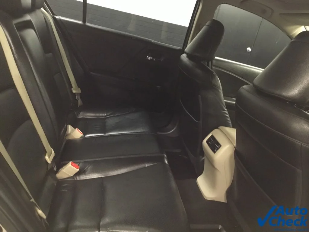 Used 2017 Beige Honda EX-L image 31