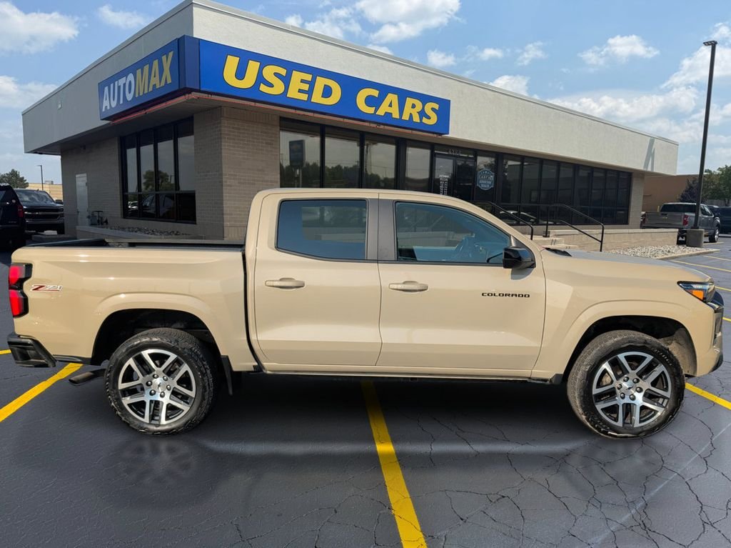Used 2023 Sand Dune Metallic Chevrolet Z71 image 2
