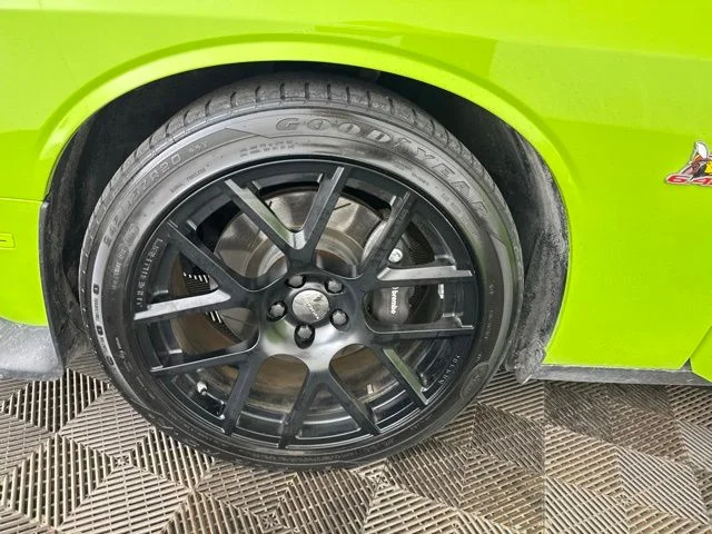Used 2015 Beige Dodge R/T Scat Pack image 28