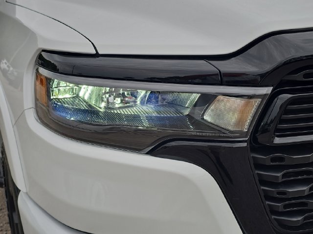 New 2026 Bright White Clear-Coat Exterior Paint RAM Big Horn/Lone Star image 7