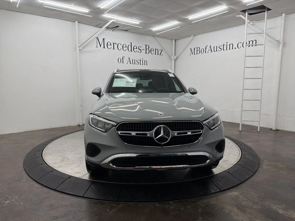 Used 2026 White Mercedes-Benz GLC 300 image 2
