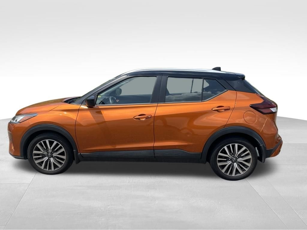 Used 2023 Orange Nissan SV image 7