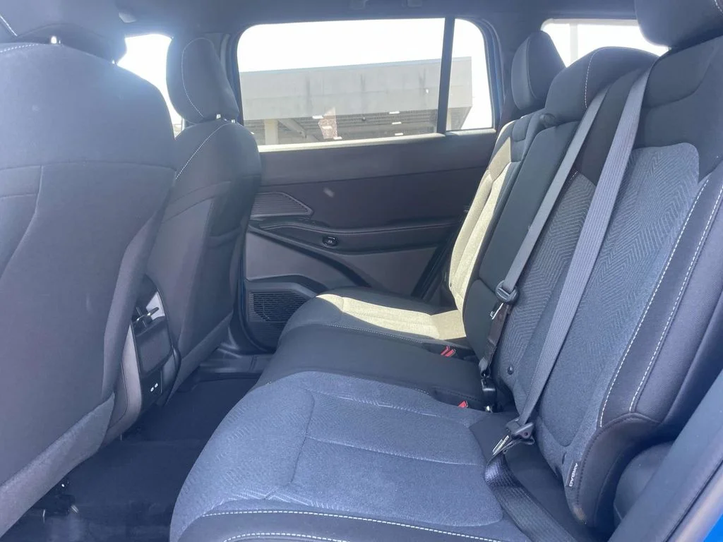 New 2026 Hydro Blue Pearlcoat Jeep Laredo image 20