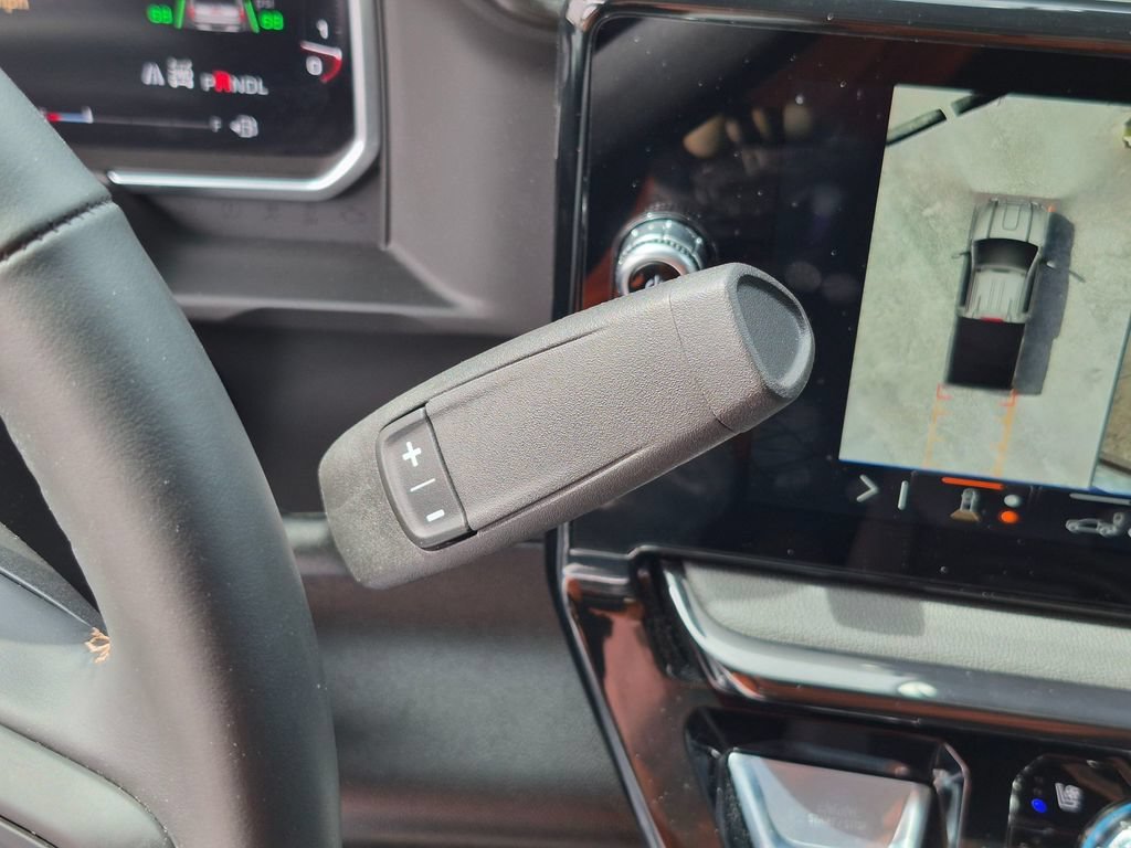 Used 2026 Summit White GMC AT4 image 33