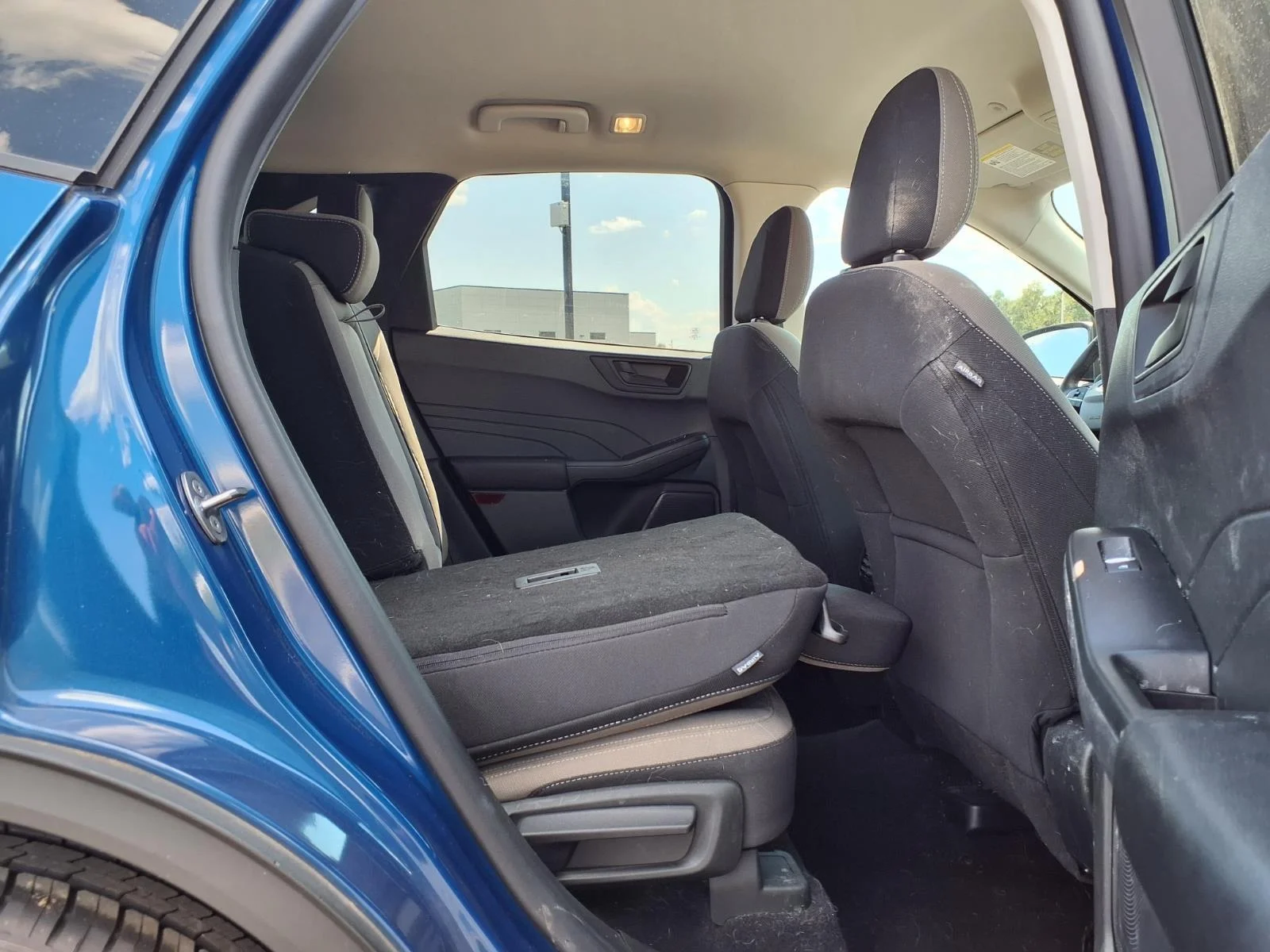 Used 2022 Atlas Blue Ford SE image 23