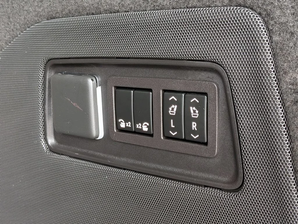 Used 2023 Silver Cadillac Sport image 10