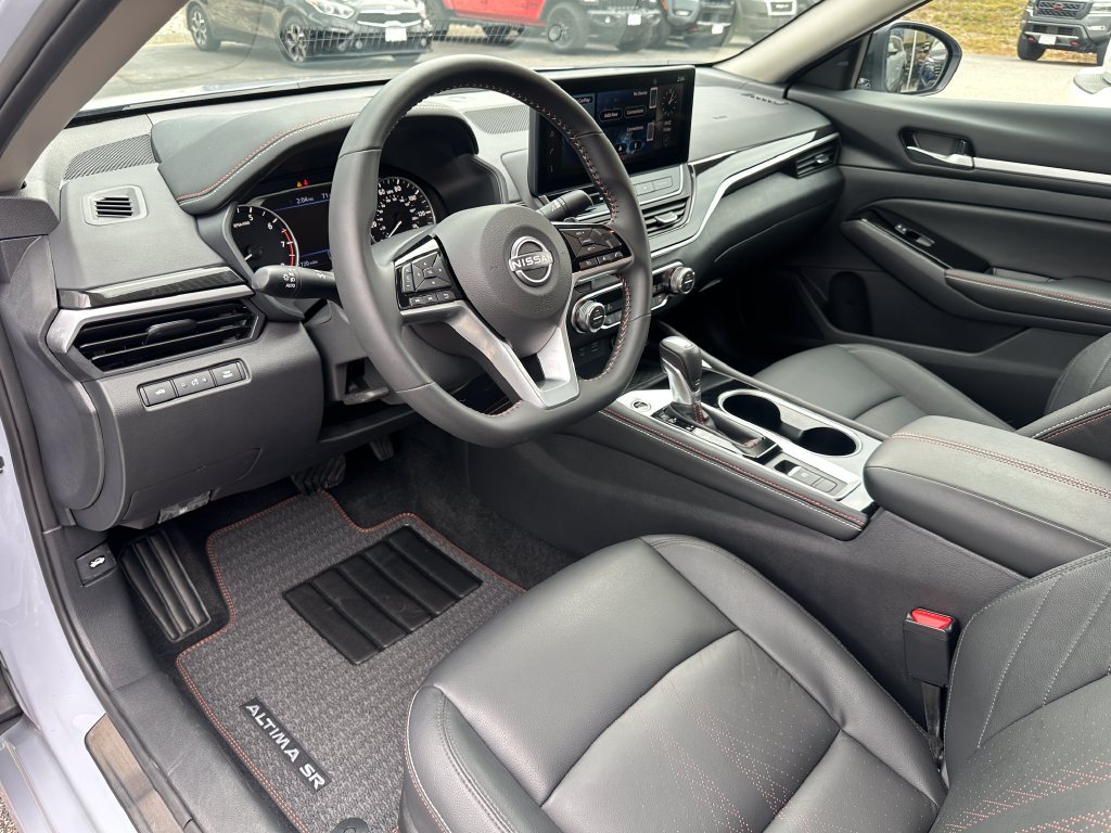 Used 2025 Gray Nissan 2.5 SR image 14