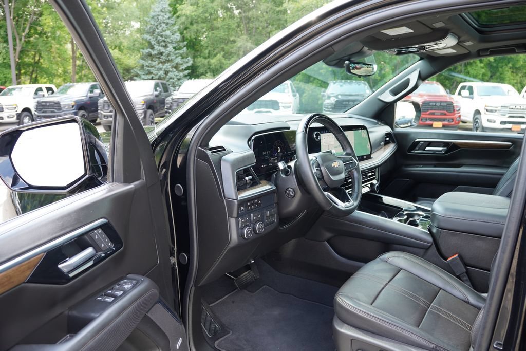 2026 Chevrolet Suburban High Country - Photo 15