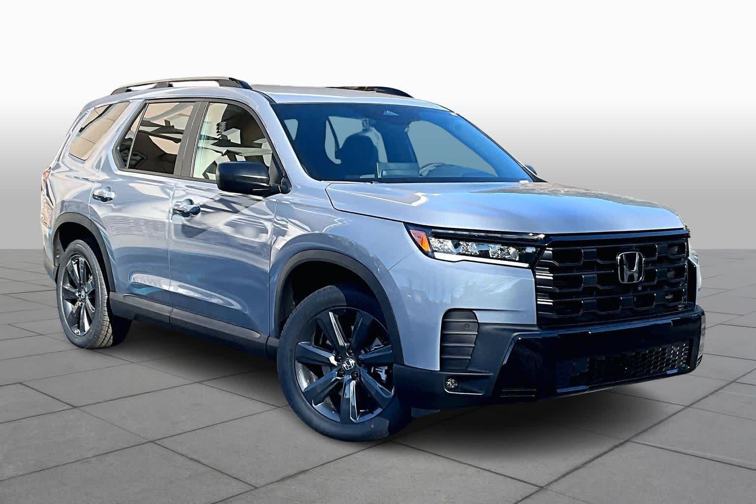 View vehicle photo 2