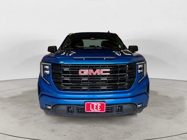 Used 2023 Blue GMC Elevation image 9