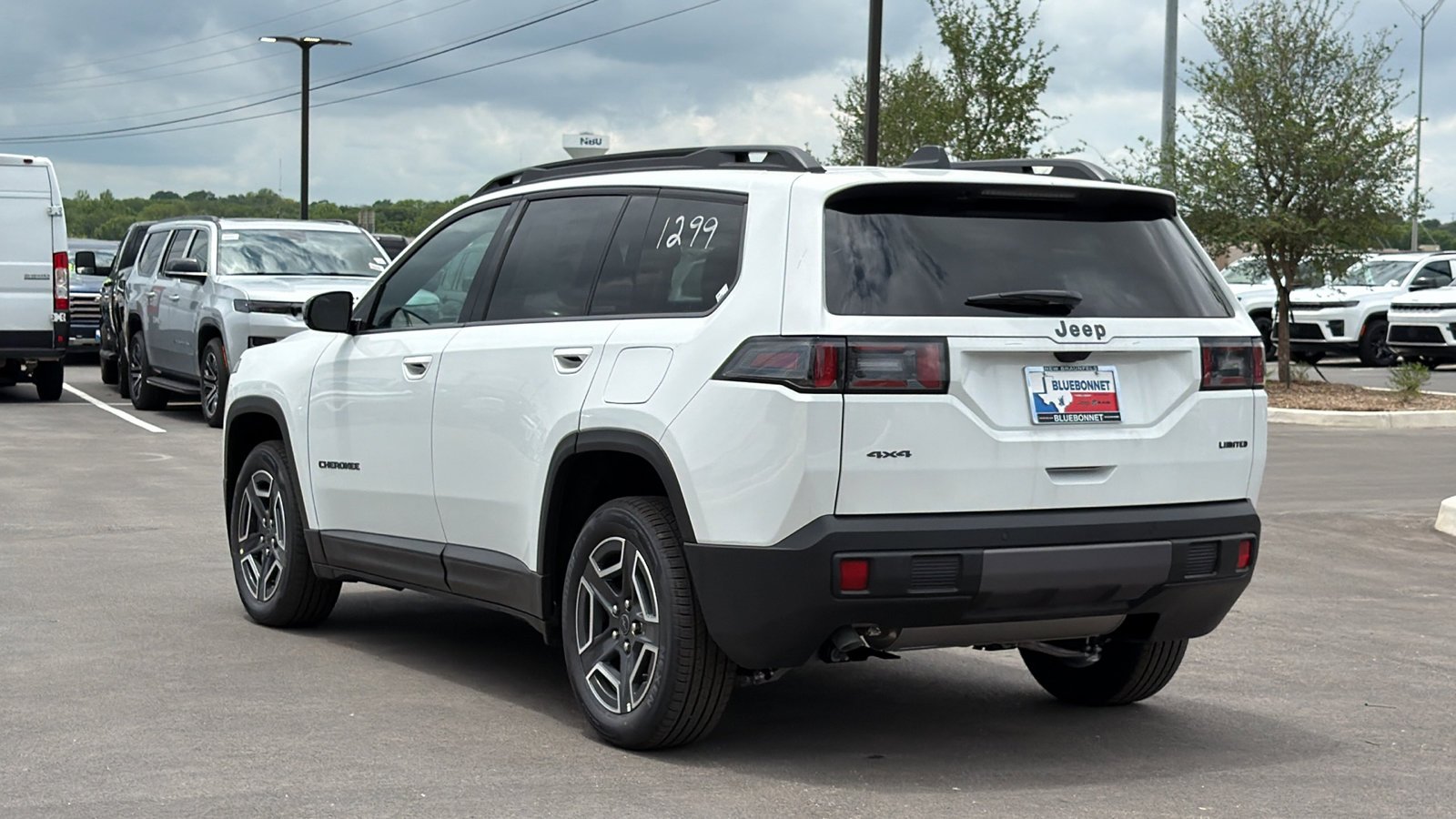 New 2026 Bright White Clear-Coat Exterior Paint Jeep Limited image 7