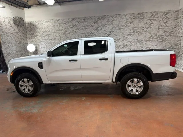 Used 2026 White Ford XL image 4