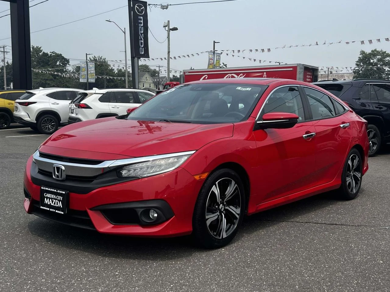 Used 2016 Red Honda Touring image 2